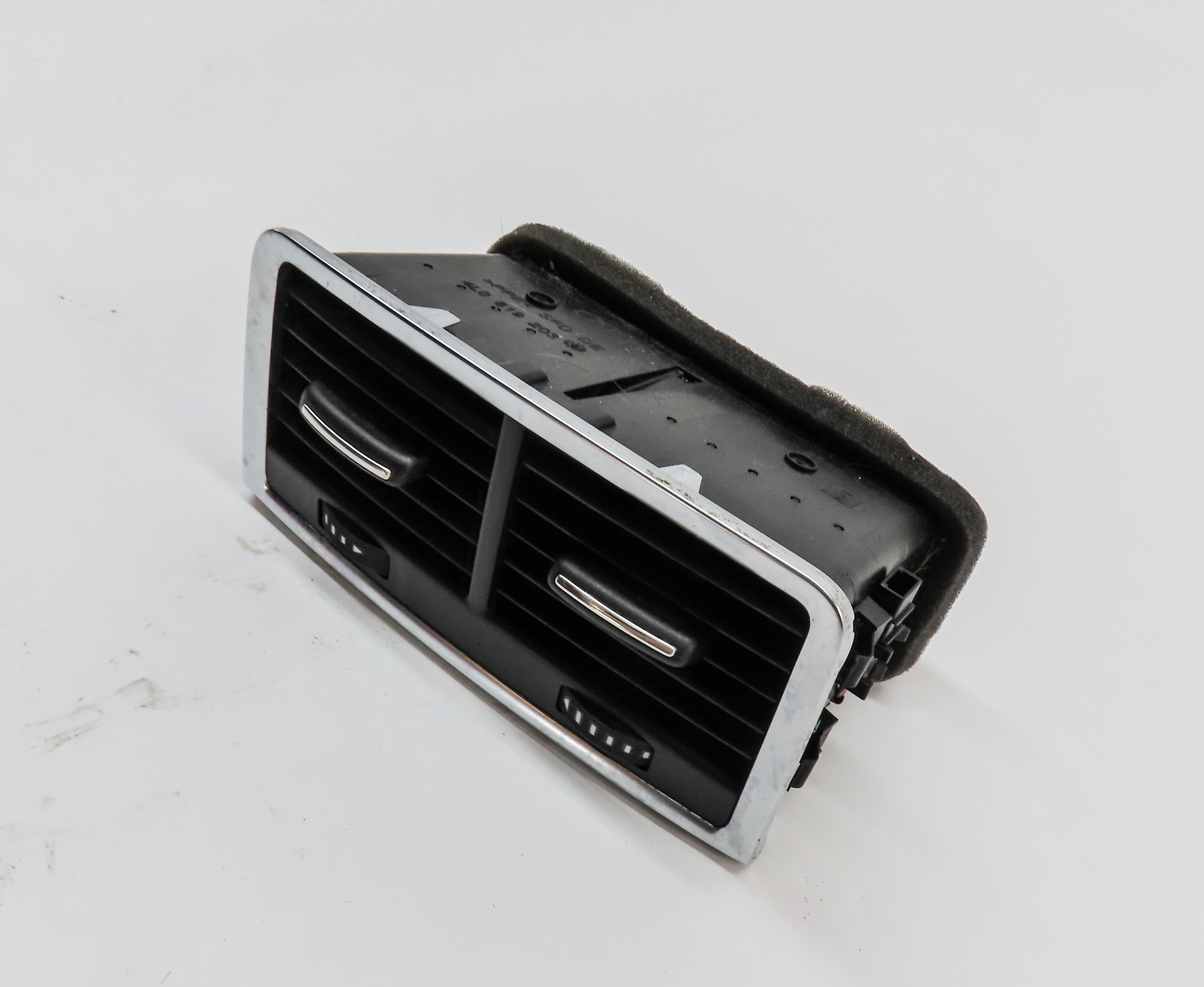 2014 AUDI Q7 (4L) REAR CENTER CONSOLE A/C HEATER HVAC AIR VENT — exact item pictured